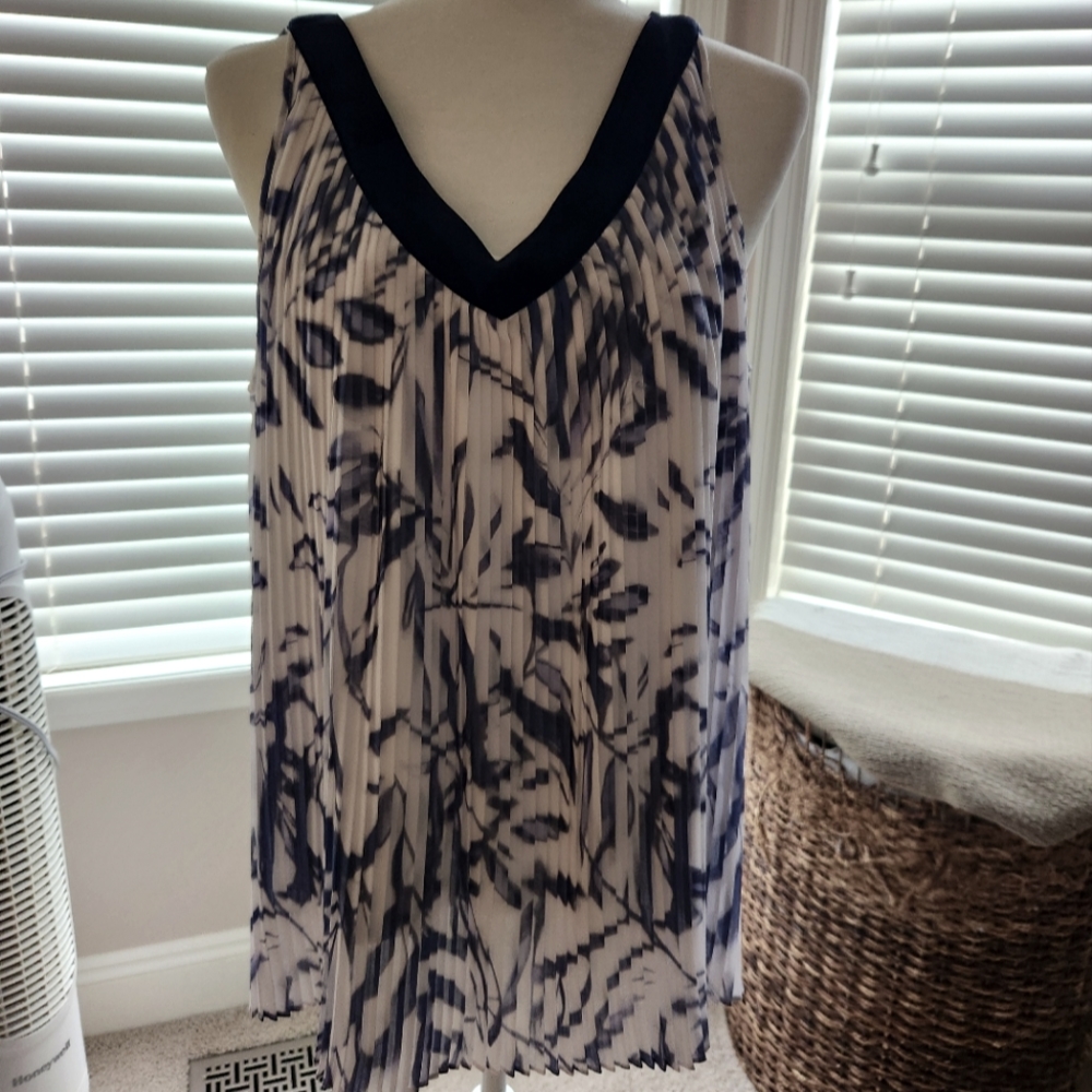 DKNY Navy top blue trimmed